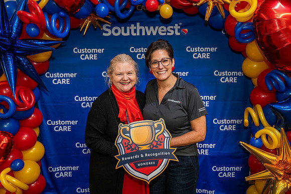 CustomerCare-01237