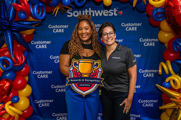 CustomerCare-01259