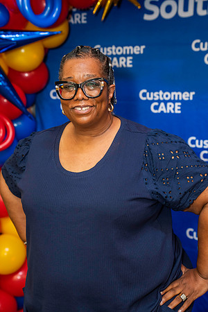 CustomerCare-01369