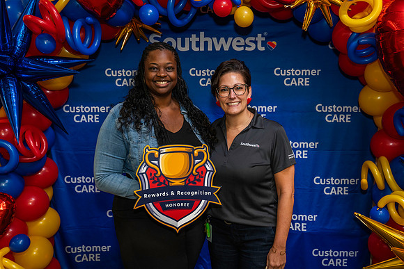 CustomerCare-01243