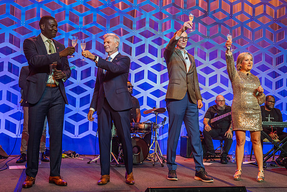 4292024-PresidentsAwards-02845