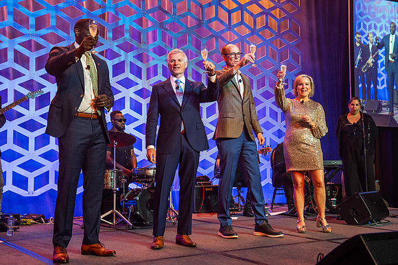 4292024-PresidentsAwards-02835