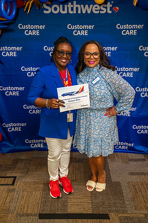 CustomerCare-01383