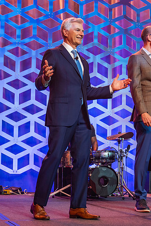 4292024-PresidentsAwards-02803