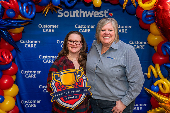 CustomerCare-01065