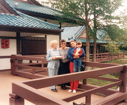 Walker_Family_0102_a