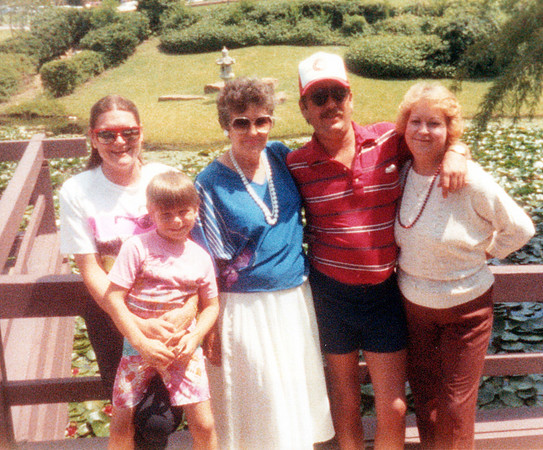 Walker_Family_-_2nd_bag_0250_a