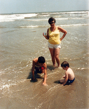 Walker_Family_-_2nd_bag_0102_a