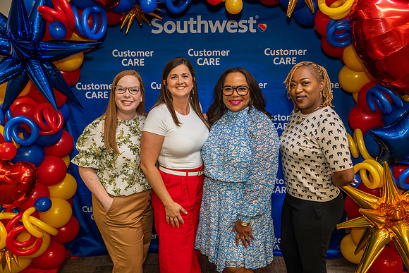 CustomerCare-01387