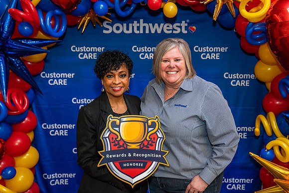 CustomerCare-01063
