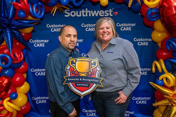 CustomerCare-01179